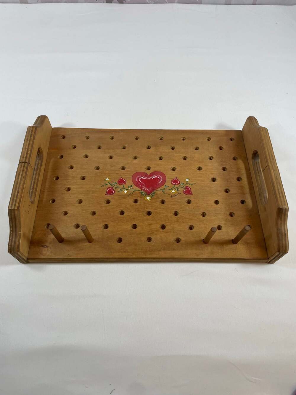 Vintage 1993 Signed Handmade Folk Art Heart Wooden Peg Tray Craft Yarn Holder